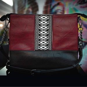 NWOT women’s adjustable crossbody